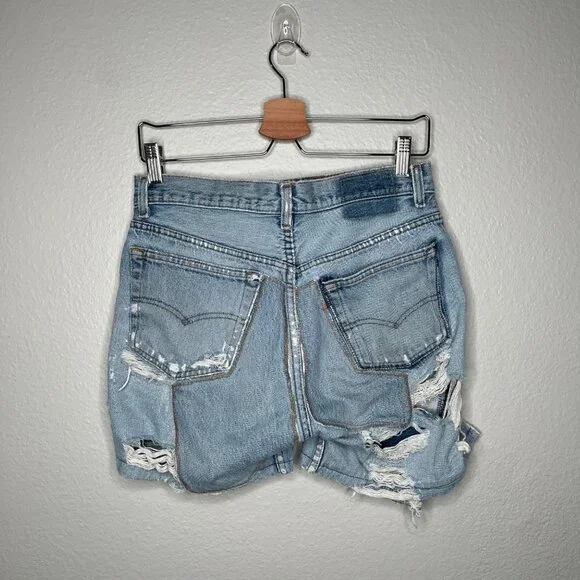 Vintage Levis Distressed Button-Fly Denim Shorts estimated size 29 waist - Picture 2 of 11